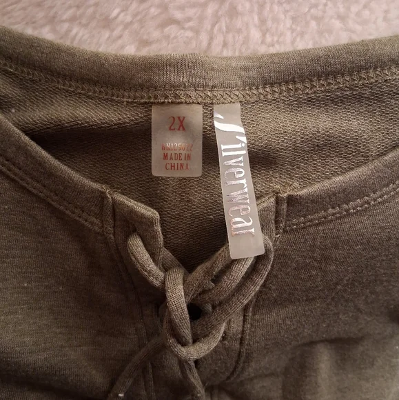 Sale NWT Tunic Blouse - Picture 11 of 11